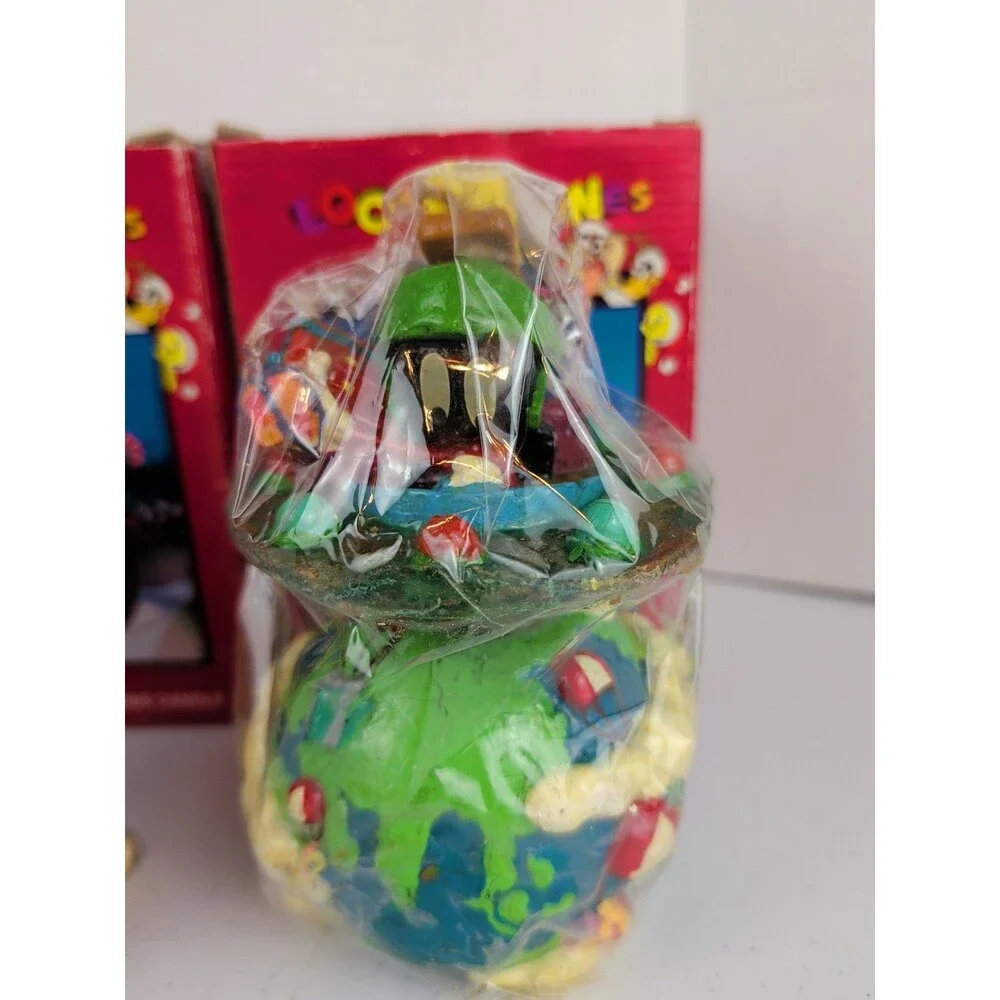 VTG 90s Looney Tunes Marvin the Martian  Porky Pig Yosemite Sam Christmas Candle